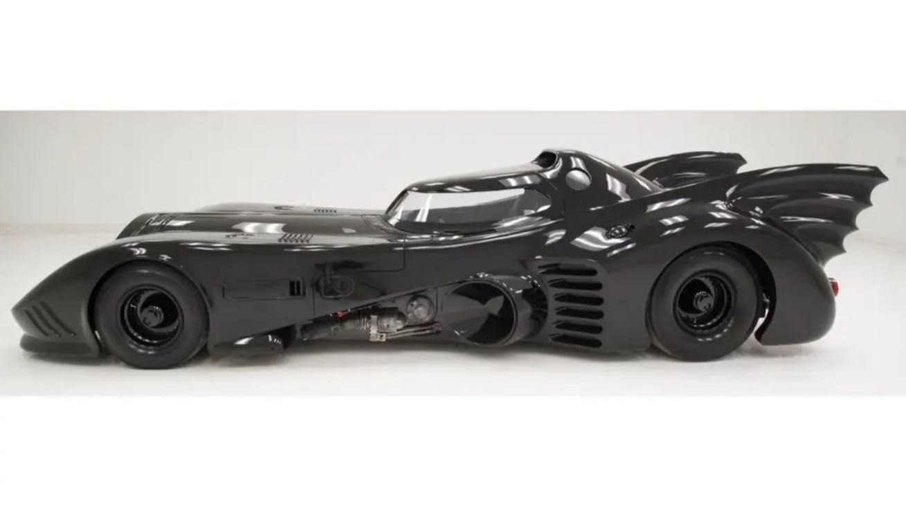 Batmobile in vendita: foto, prezzo e informazioni