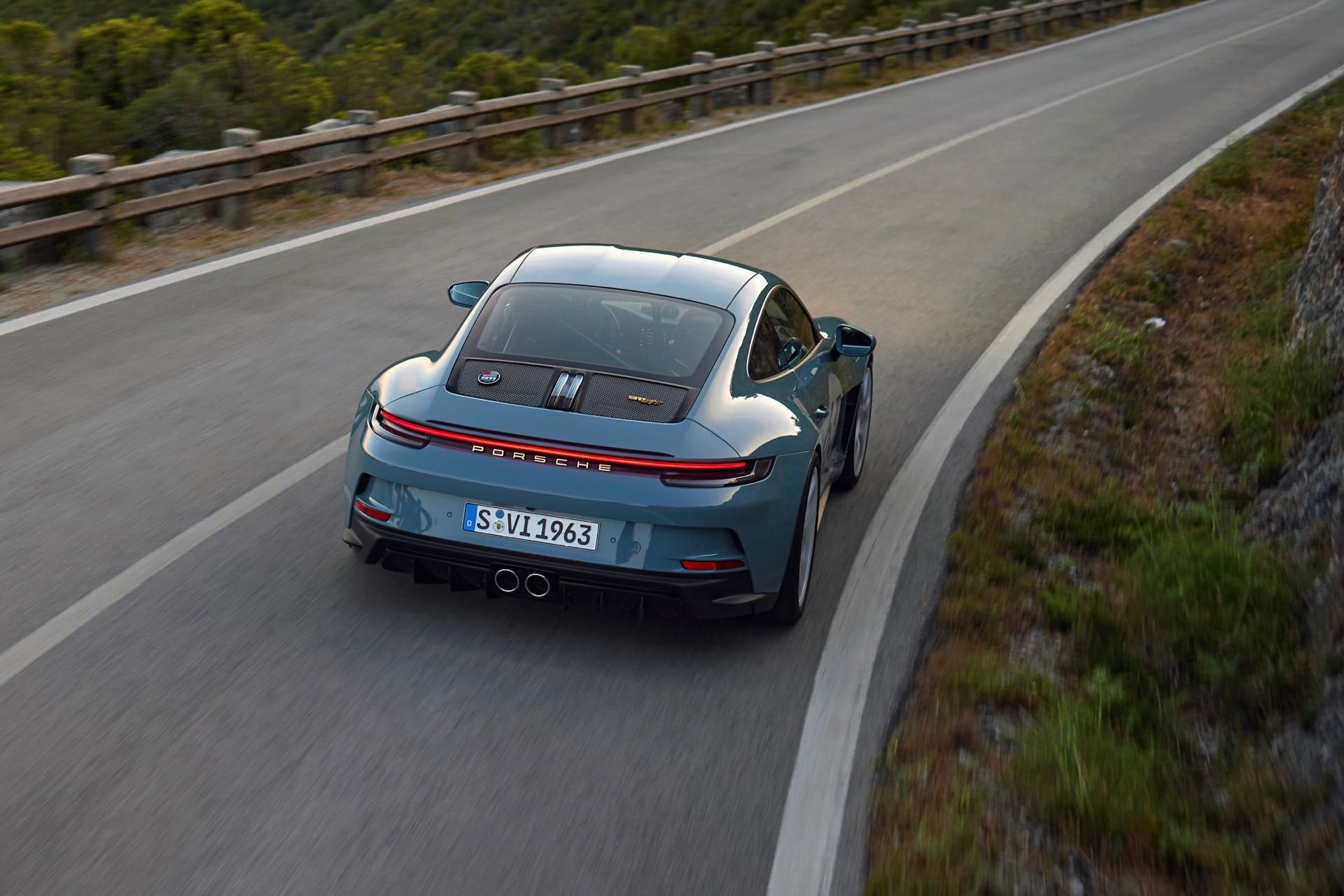 Nuova Porsche 911 S/T: puro piacere di guida