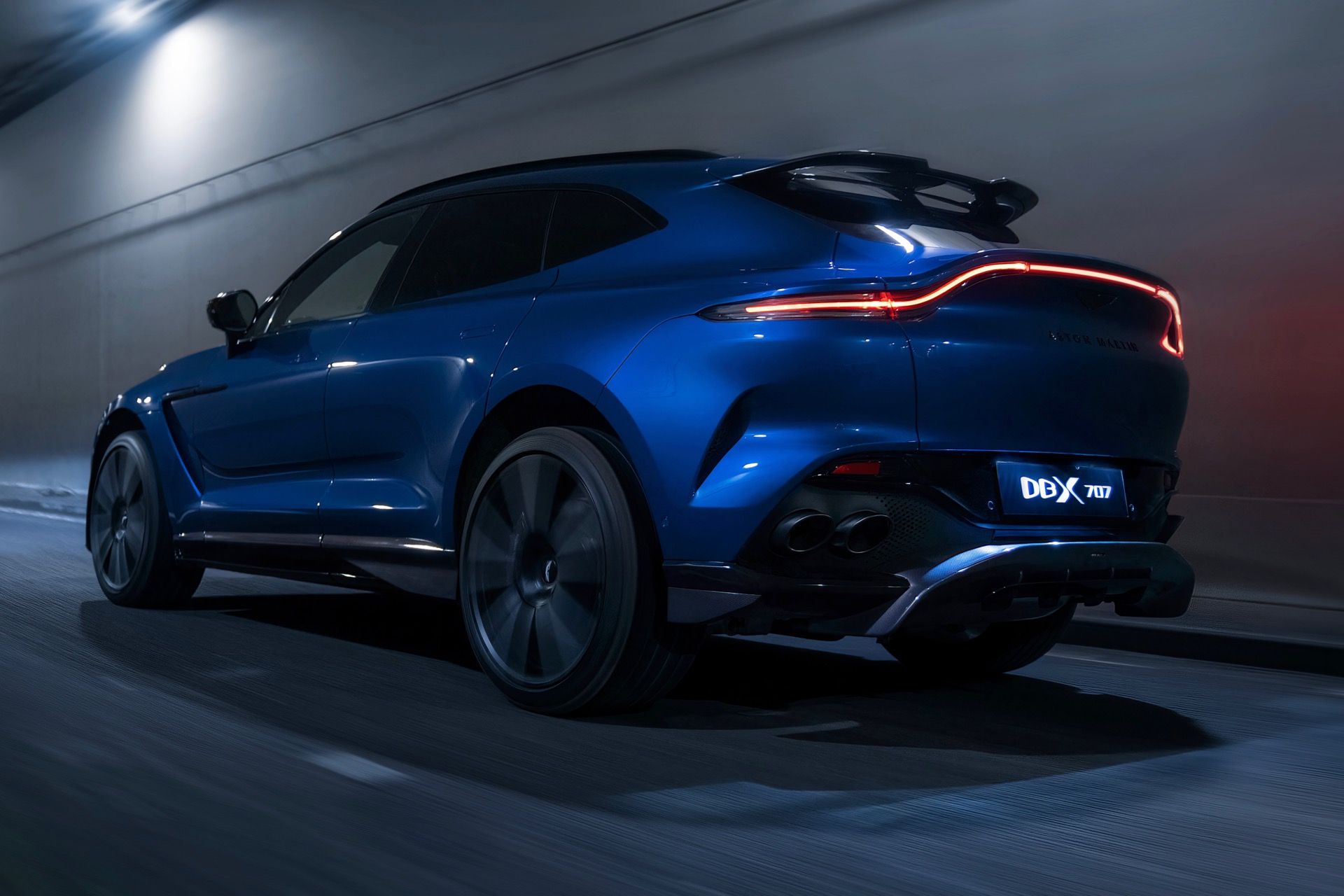 Aston-Martin-DBX707 - 2.jpg