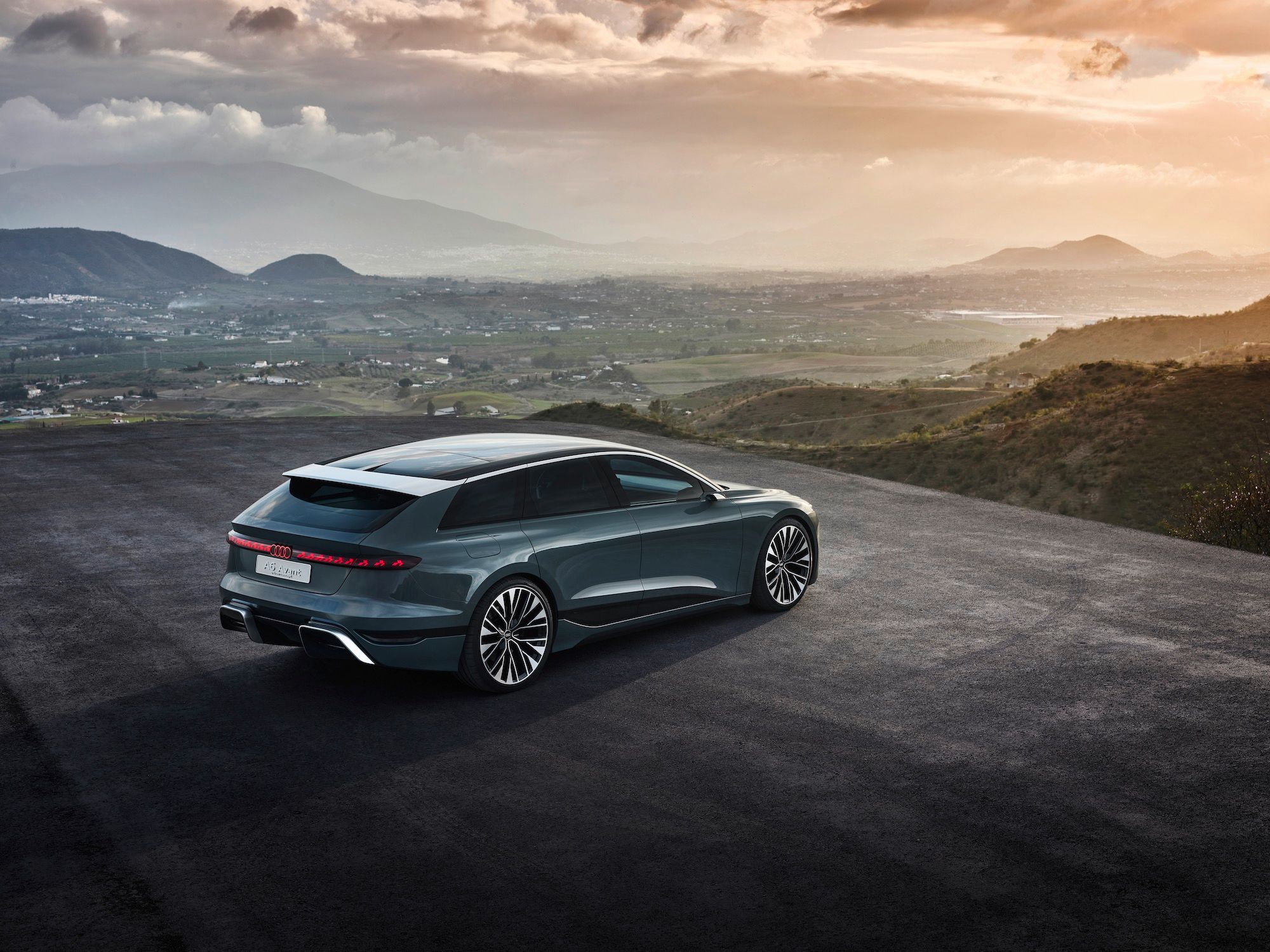 Audi_A6_Avant_e-tron_concept - 6.jpeg