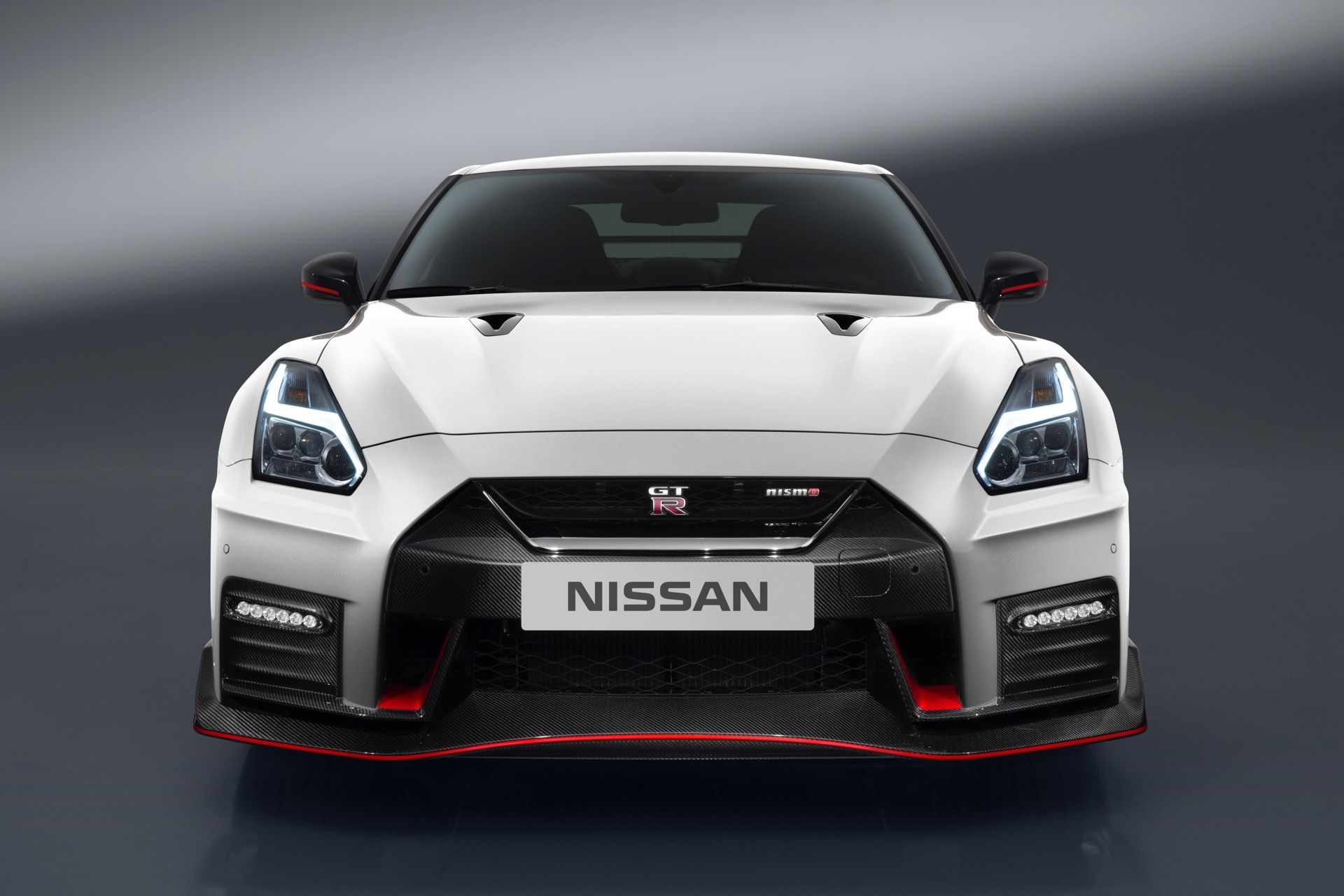 Nissan-GT-R - 1.jpg