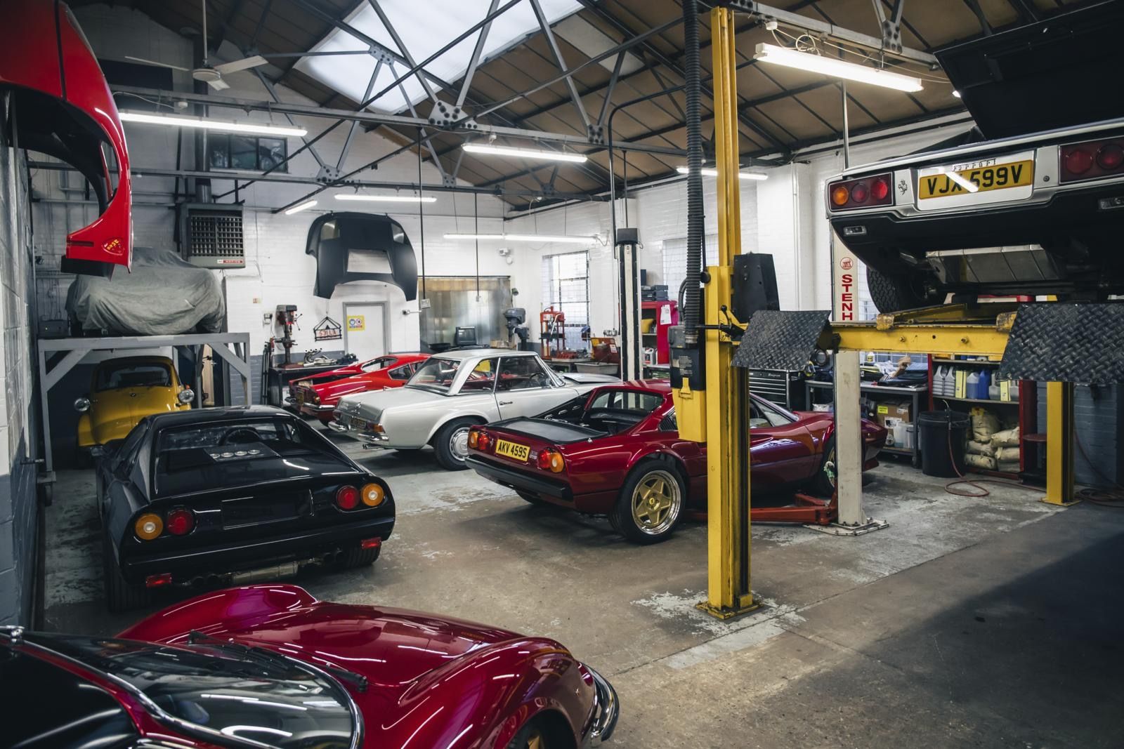 Ferrari-Dino-restomod-Moto-Technique - 1.jpg