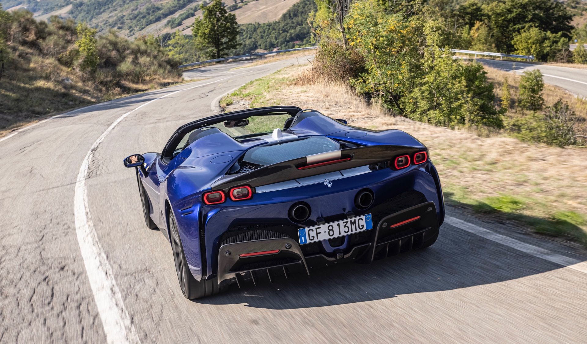 Ferrari-SF90-Spider - 2.jpg