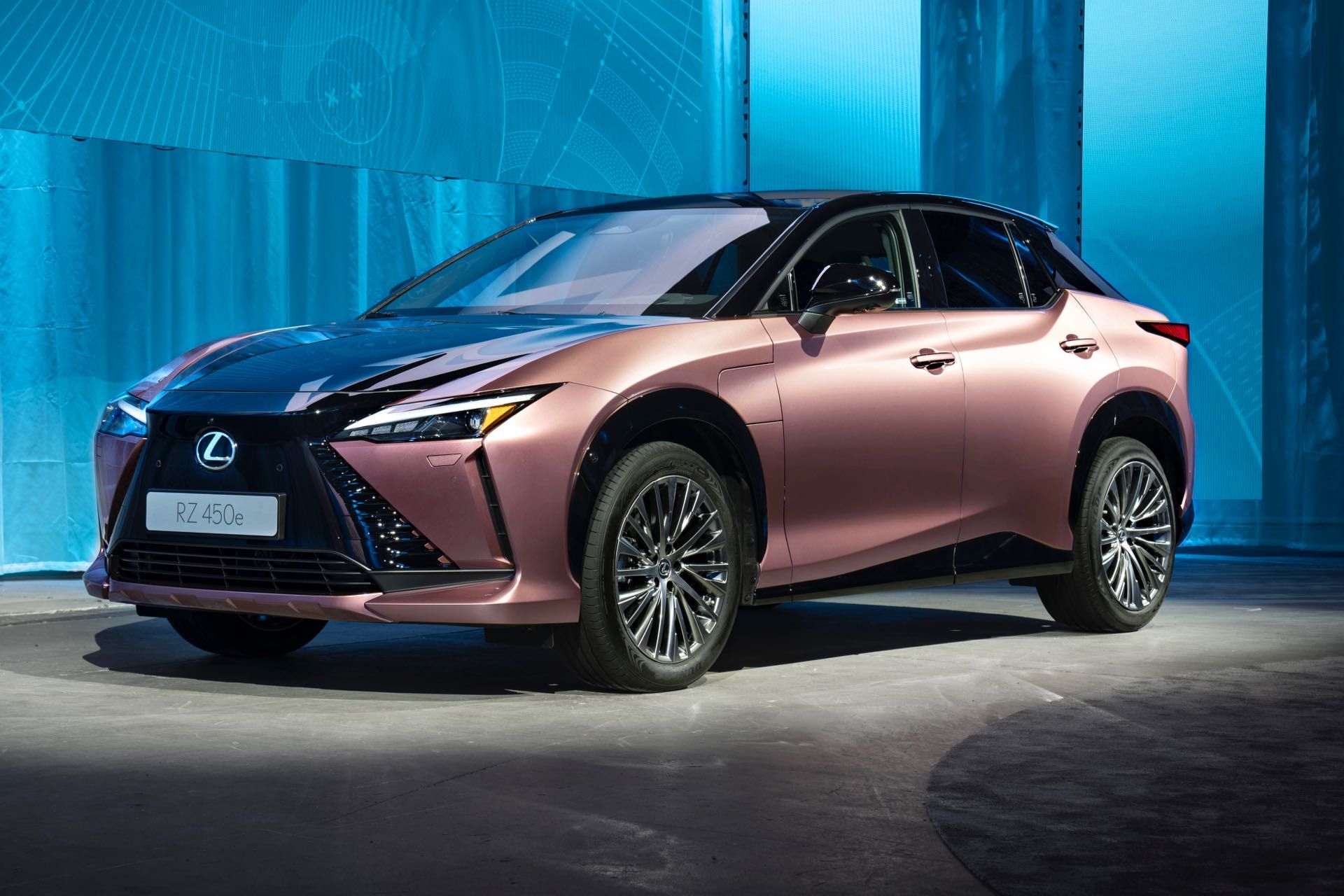 Lexus-RZ-450E-2022 - 1.jpg