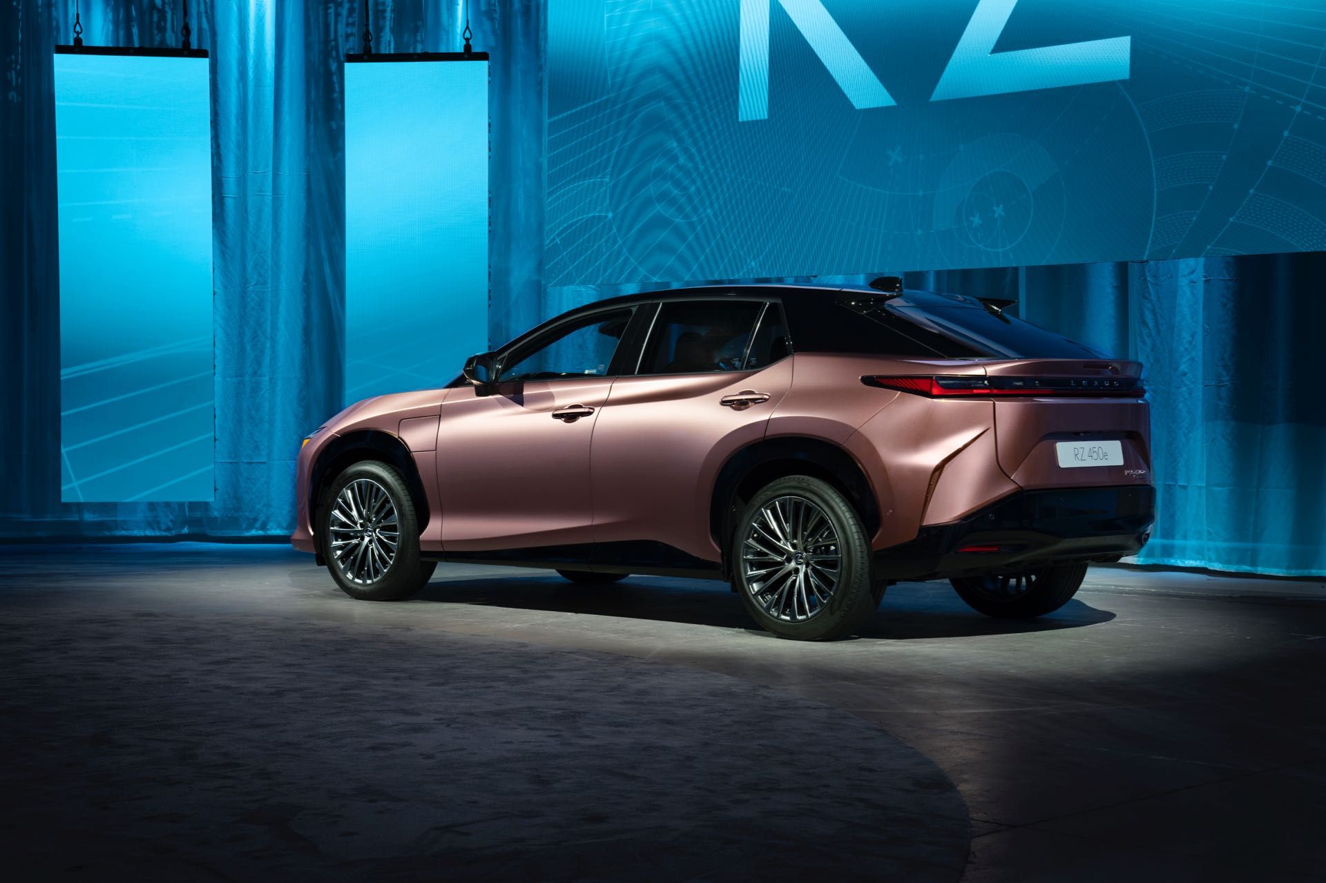 Lexus-RZ-450E-2022 - 2.jpg