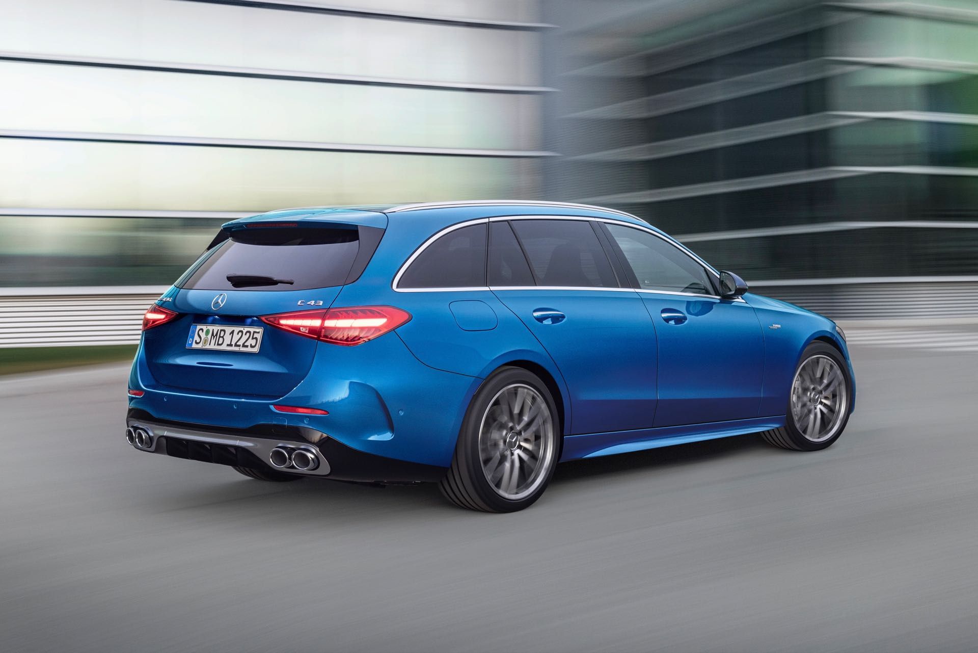 Mercedes-AMG-C-43-4MATIC - 3.jpg