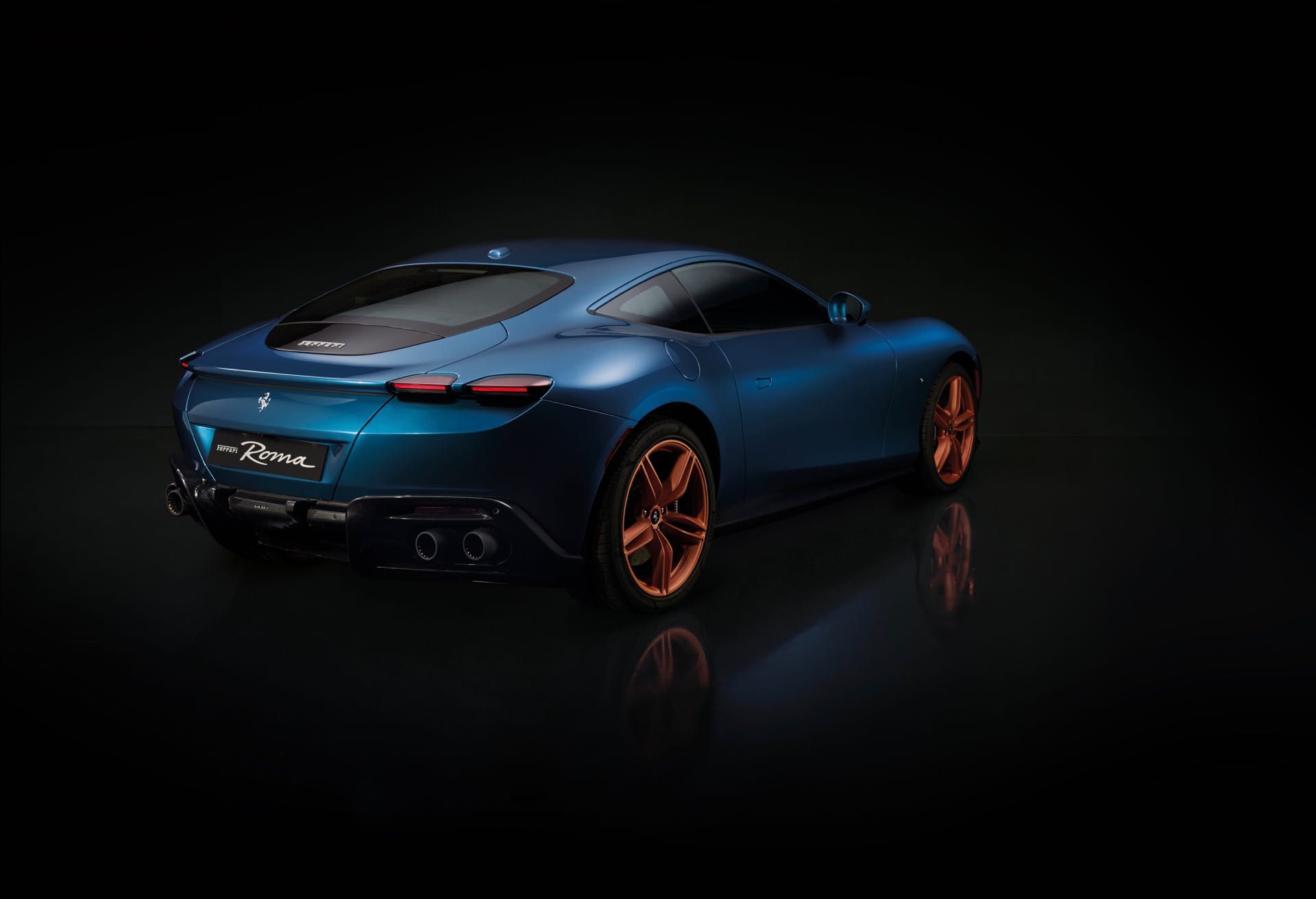 Ferrari-Roma-tailor-made - 2.jpg