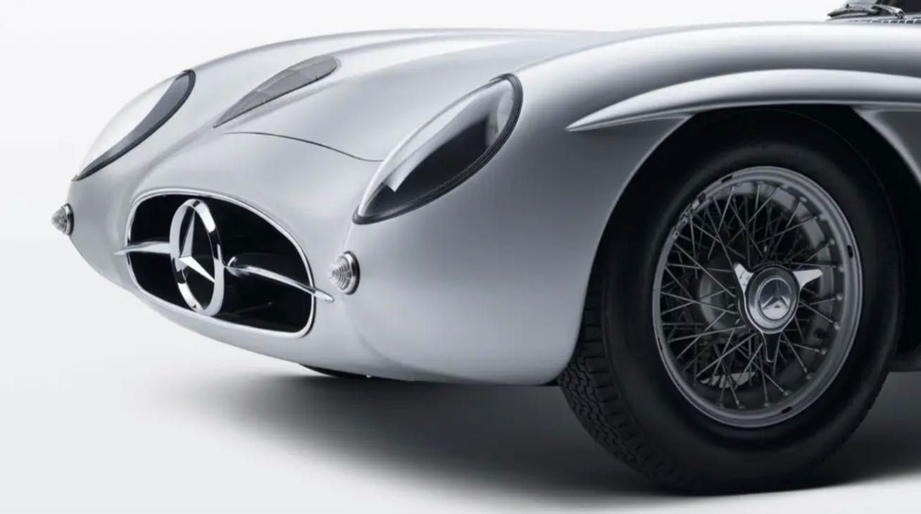 Mercedes-Benz-300-SLR-Uhlenhaut-Coupe - 3.jpg