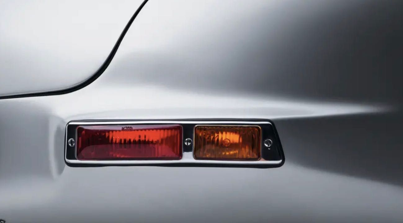 Mercedes-Benz-300-SLR-Uhlenhaut-Coupe - 8.jpg