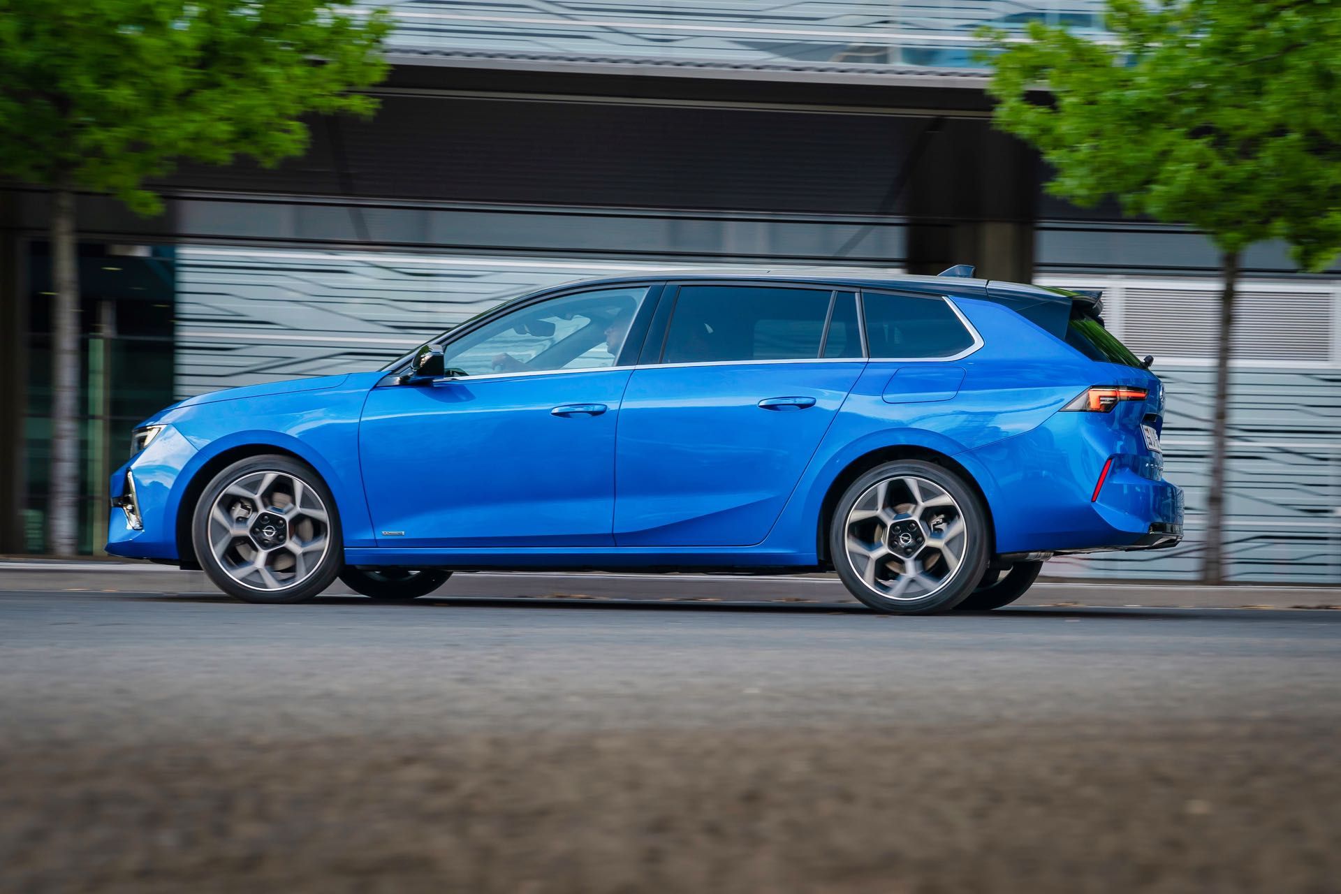 Opel-Astra-Sports-Tourer-2023 - 1.jpg