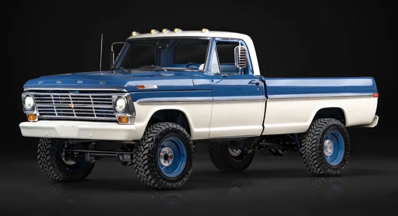 Ford-F-250-restomod-Velocity-17.jpg