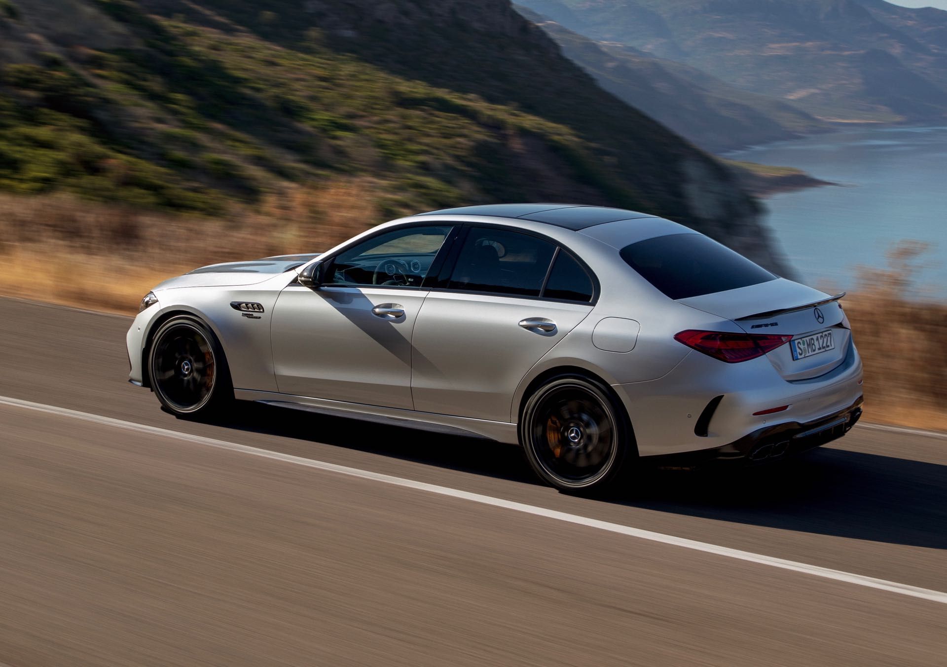 Mercedes-AMG-C63-S-E-PERFORMANCE-1.jpg
