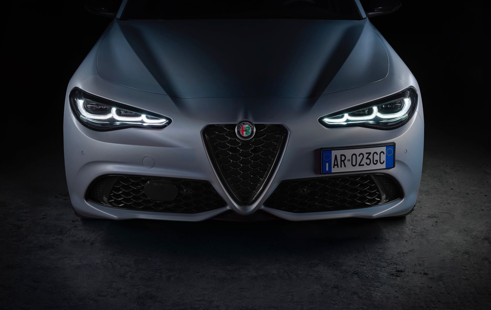 Alfa-Romeo-Giulia-Stelvio-2023-restyling-4.jpg