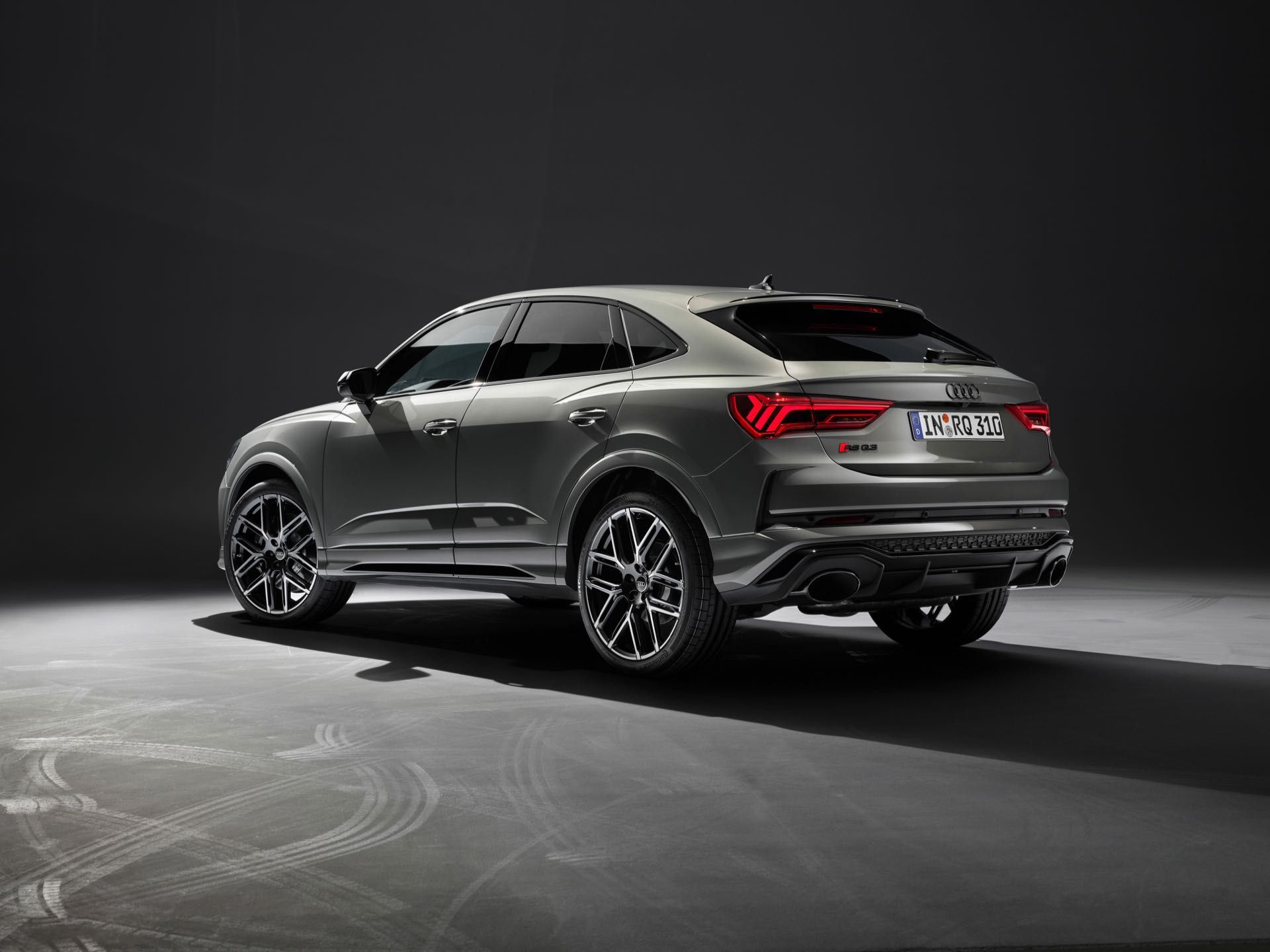 Audi-RS-Q3-edition-10-years-15.jpg