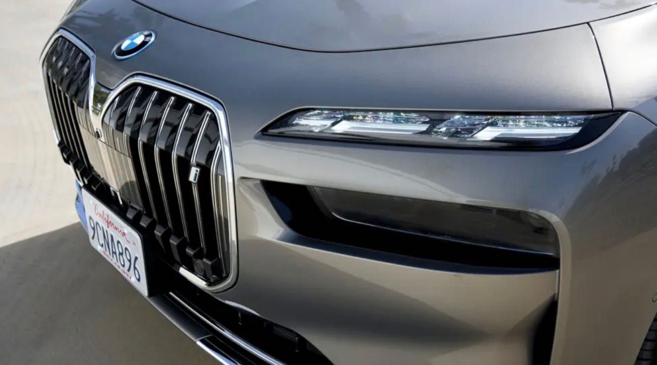 BMW-Serie-7-2023-5.jpg