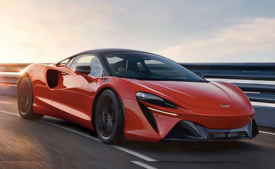 McLaren-Artura-plug-in.jpg