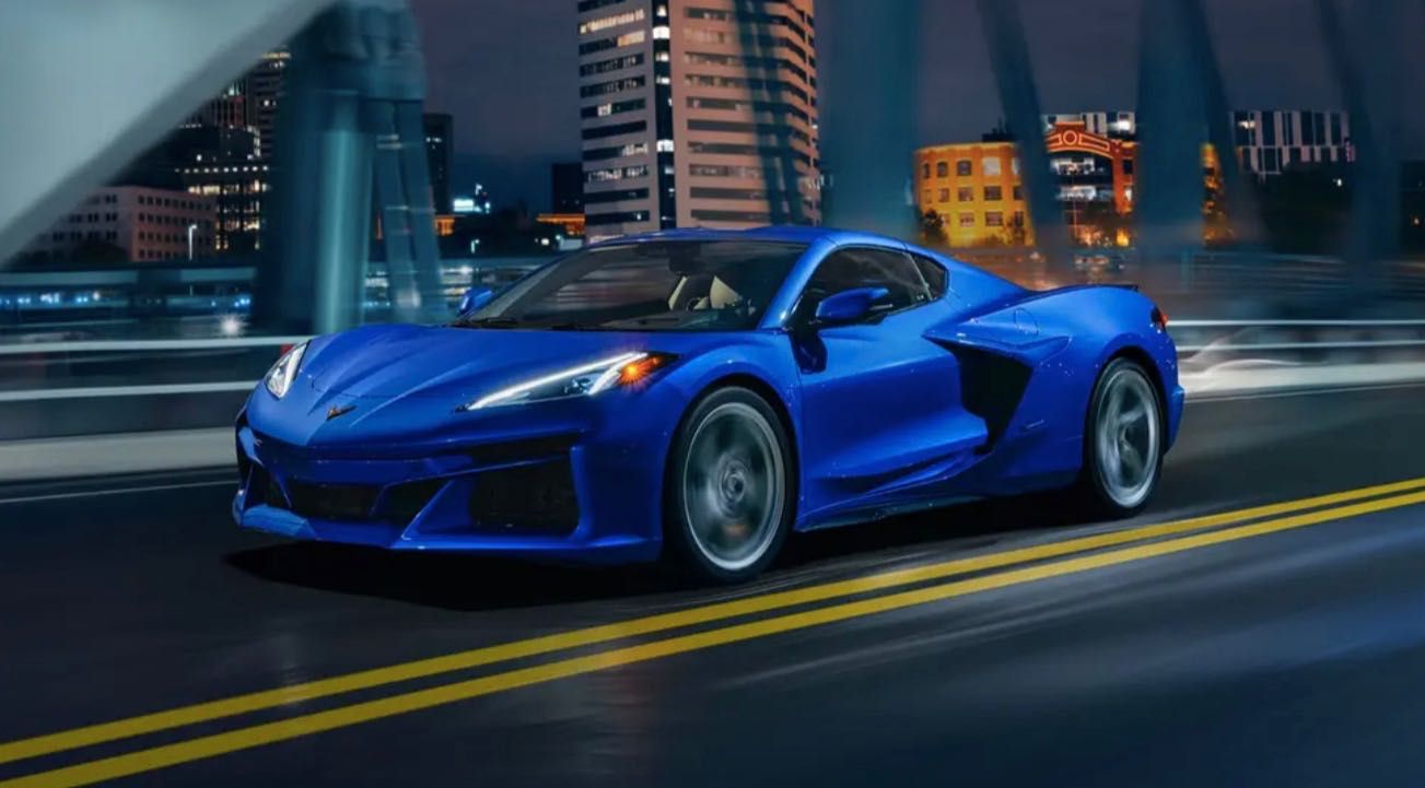 Chevrolet-Corvette-E-Ray-AWD-1.jpg