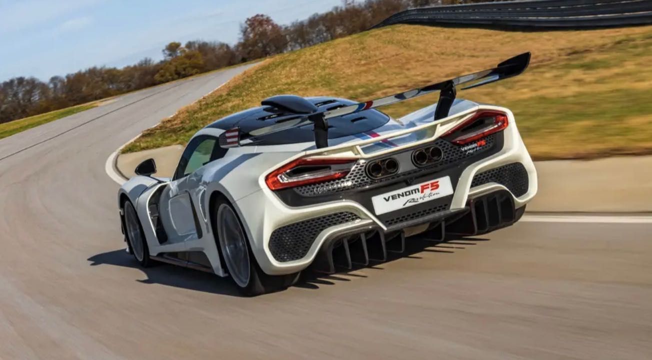 Hennessey-Venom-F5-Revolution-2.jpg