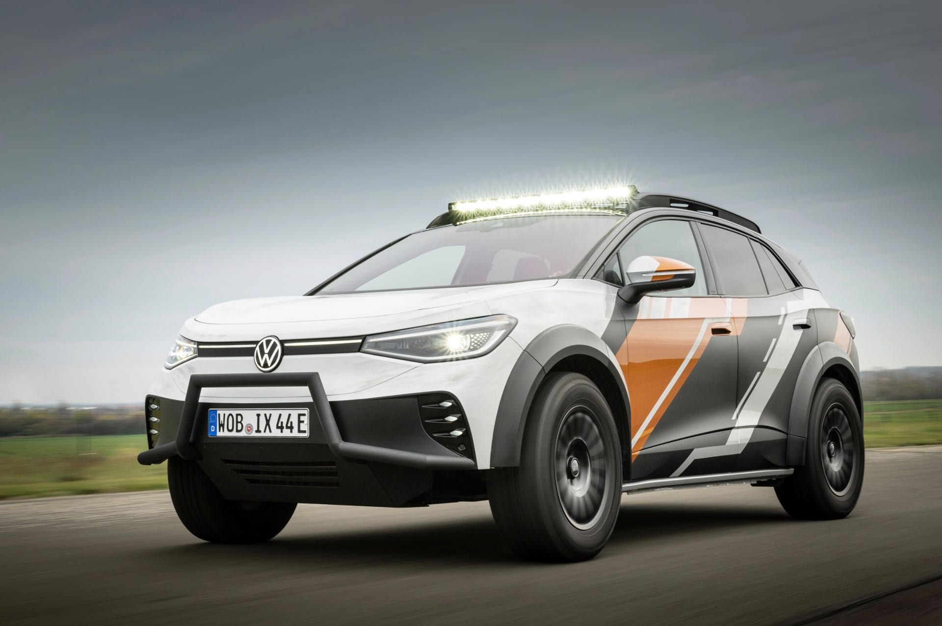 Volkswagen-ID.XTREME-concept-7.jpg