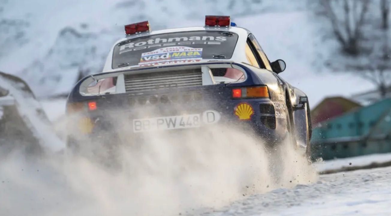 Porsche-959-Rothmans-Paris-Dakar-Ickx-restauro-2.jpg