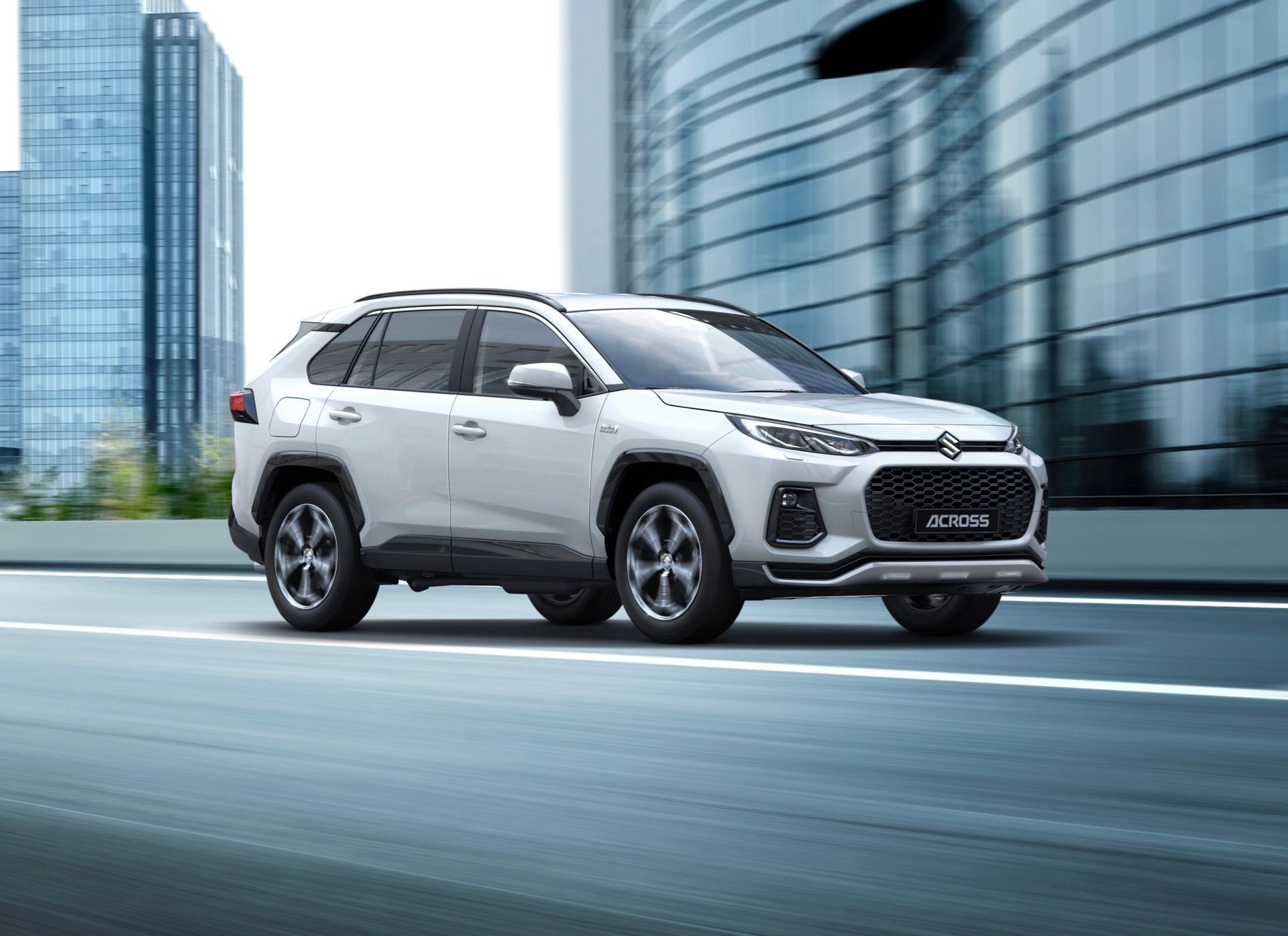 Suzuki-Across-Plug-in-2023-8.jpg