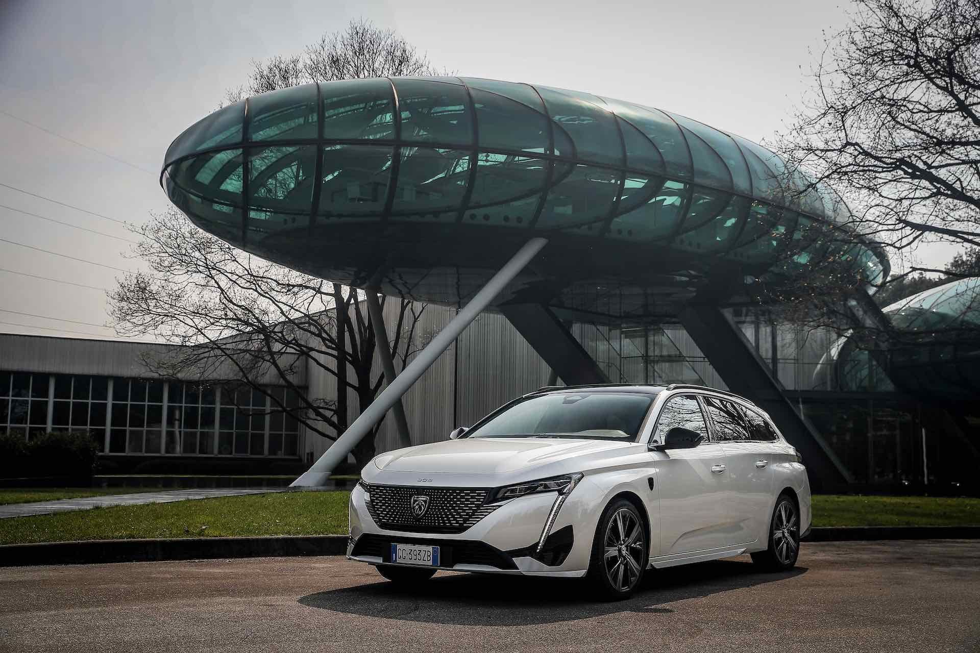 nuovapeugeot308swdebuttoinitaliaconleuniquenights2-62a055164a894 (1).jpeg