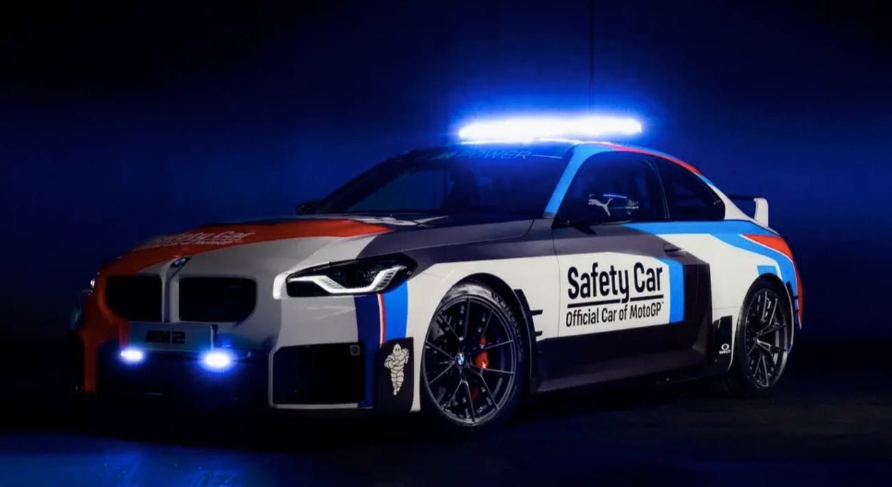 BMW-M2-Official-Safety-Car-MotoGP-2023-1.jpg