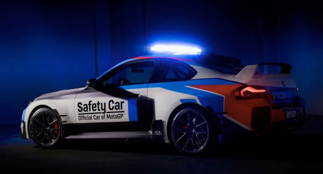 BMW-M2-Official-Safety-Car-MotoGP-2023-2.jpg