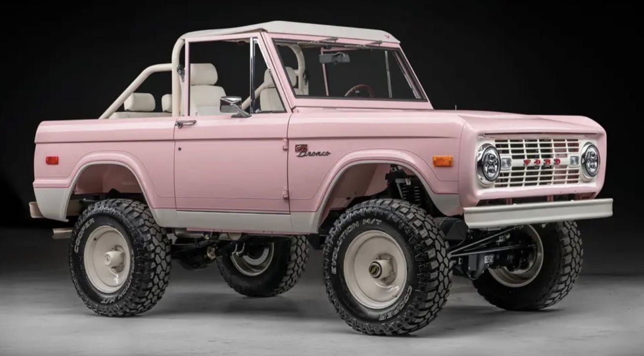 Ford-Bronco-1973-restomod-by-Velocity-Modern-Classics-1.jpg