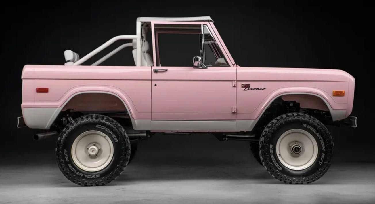 Ford-Bronco-1973-restomod-by-Velocity-Modern-Classics-6.jpg