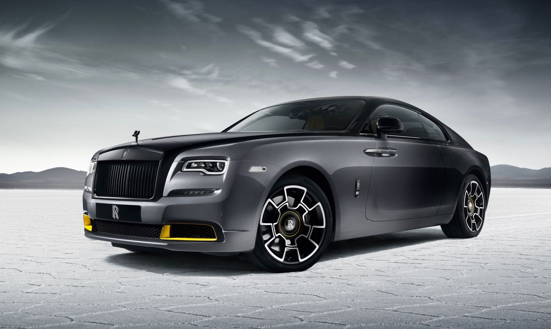 ROLLS-ROYCE-BLACK-BADGE-WRAITH-BLACK-ARROW-1.jpg