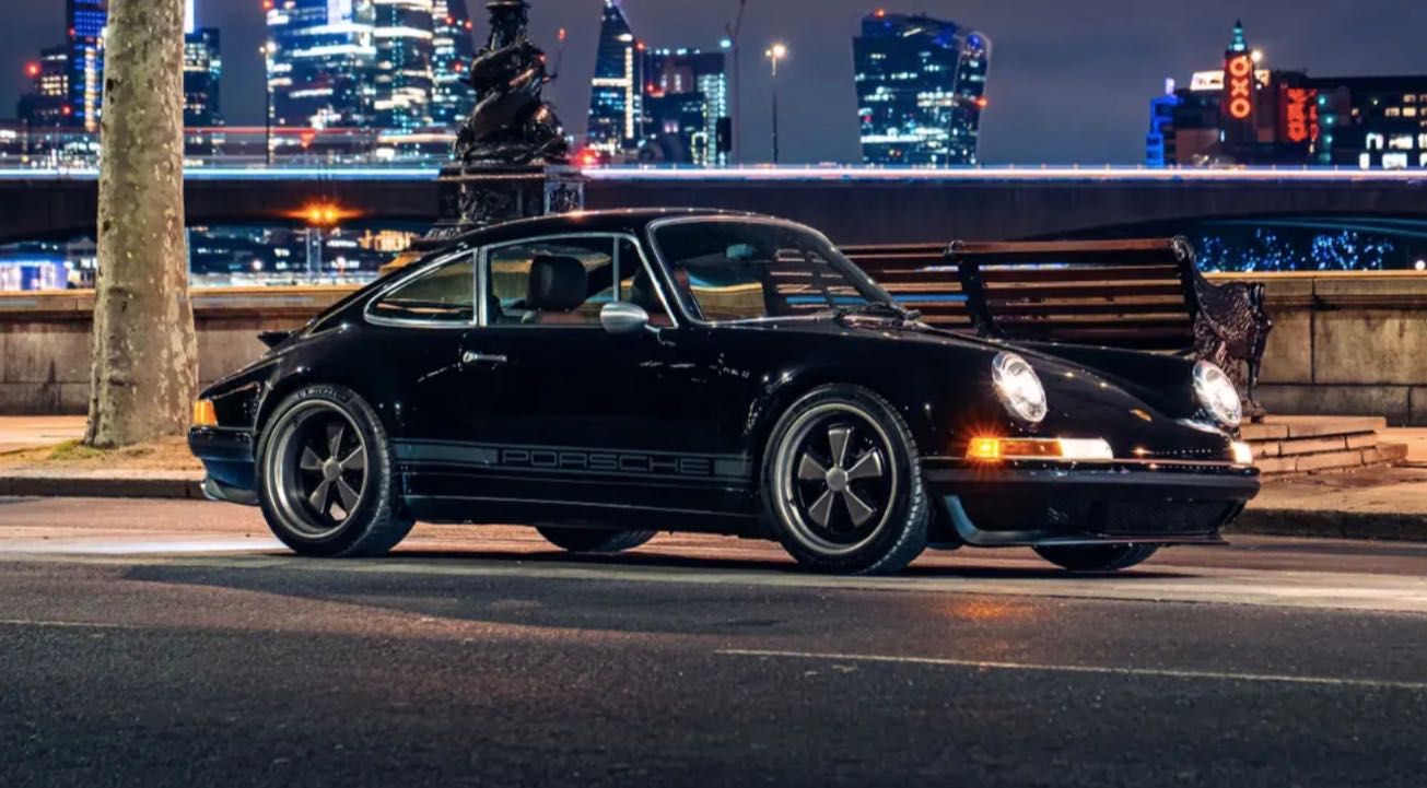 Theon-Design-Porsche-911-964-restomod-ITA001-1.jpg