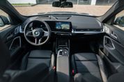 BMW-iX1-2023-19.jpg