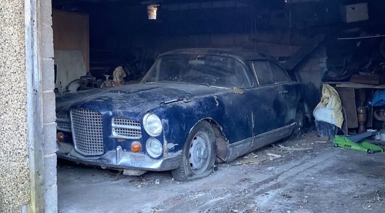 Facel-Vega-HK500-barn-find-ritrovata-Galles-1.jpg