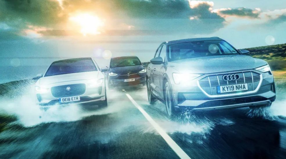 Audi-Jaguar-Testa-EV-pioggia.jpg