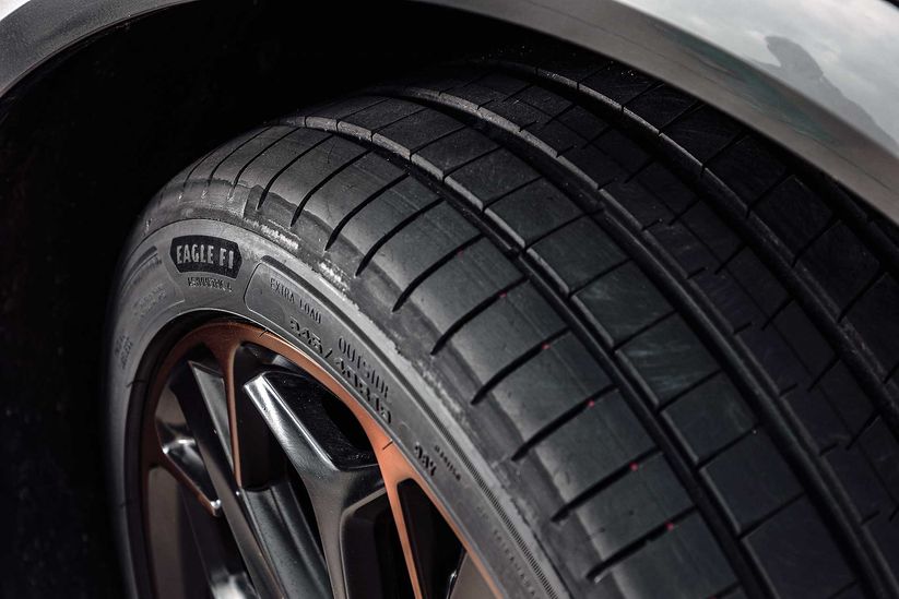 GoodYear-Asymmetric6-SuperSport-CUPRA-014.jpg