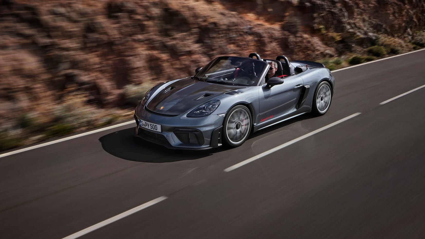 Porsche-718-Spyder-RS_2.jpeg