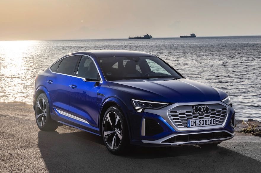 Audi-SQ8-Sportback-e-tron-2023-14.jpg