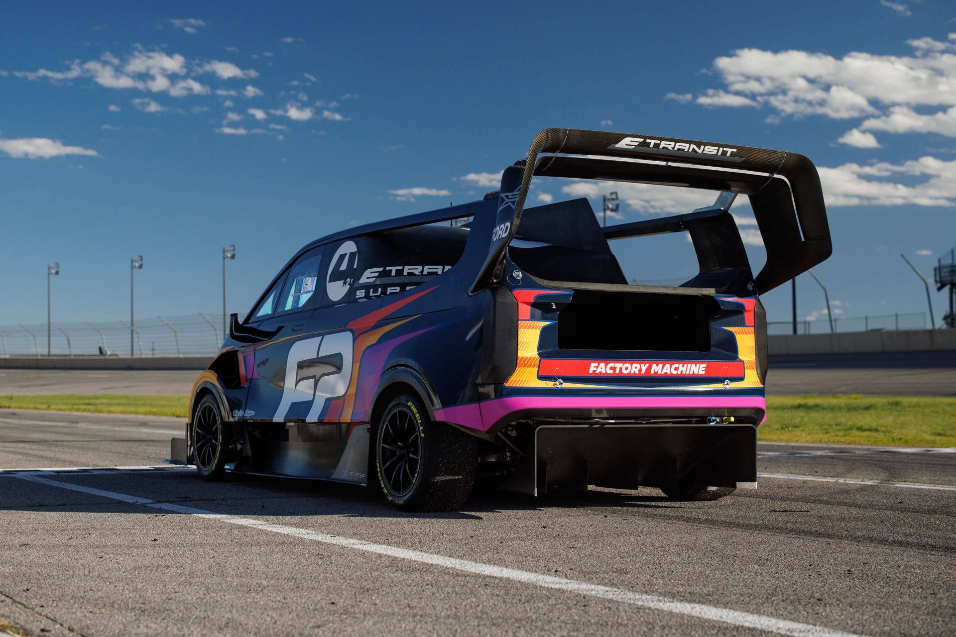 Ford-Performance-SuperVan-4.2-Pikes-Peak-1.jpg