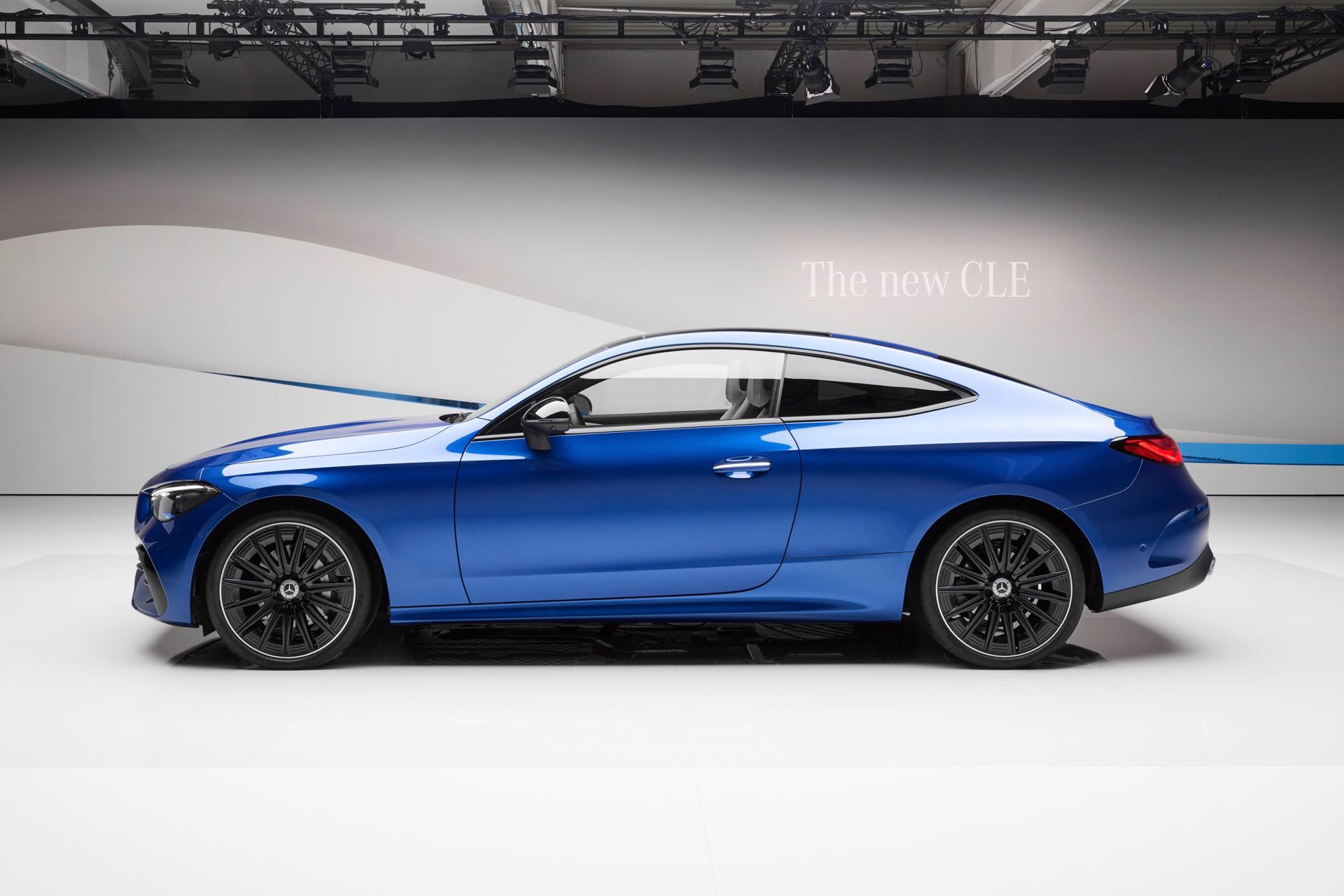Mercedes-CLE-2023-11.jpg