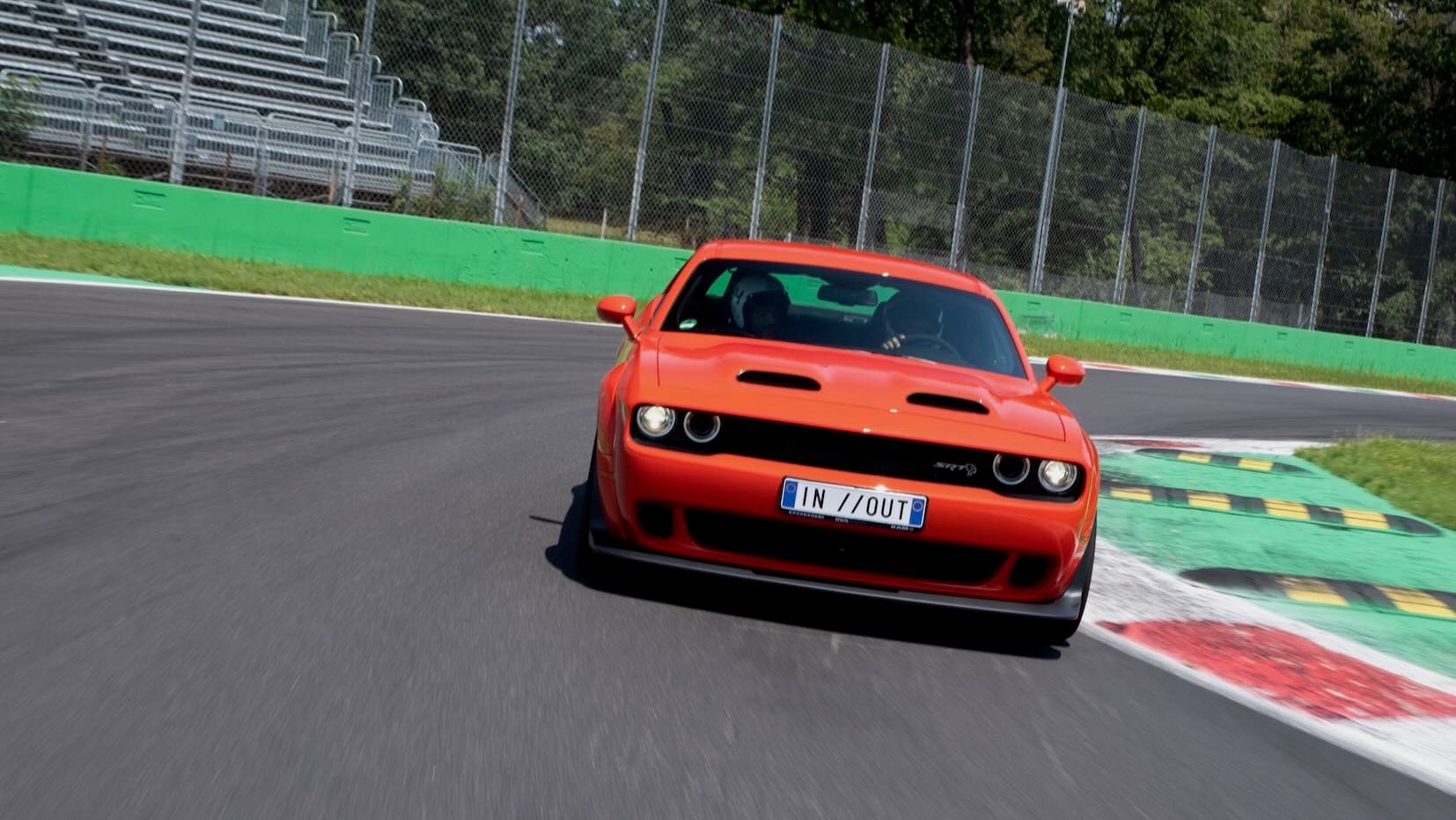 dodge-Charger- Challenger_03.jpeg