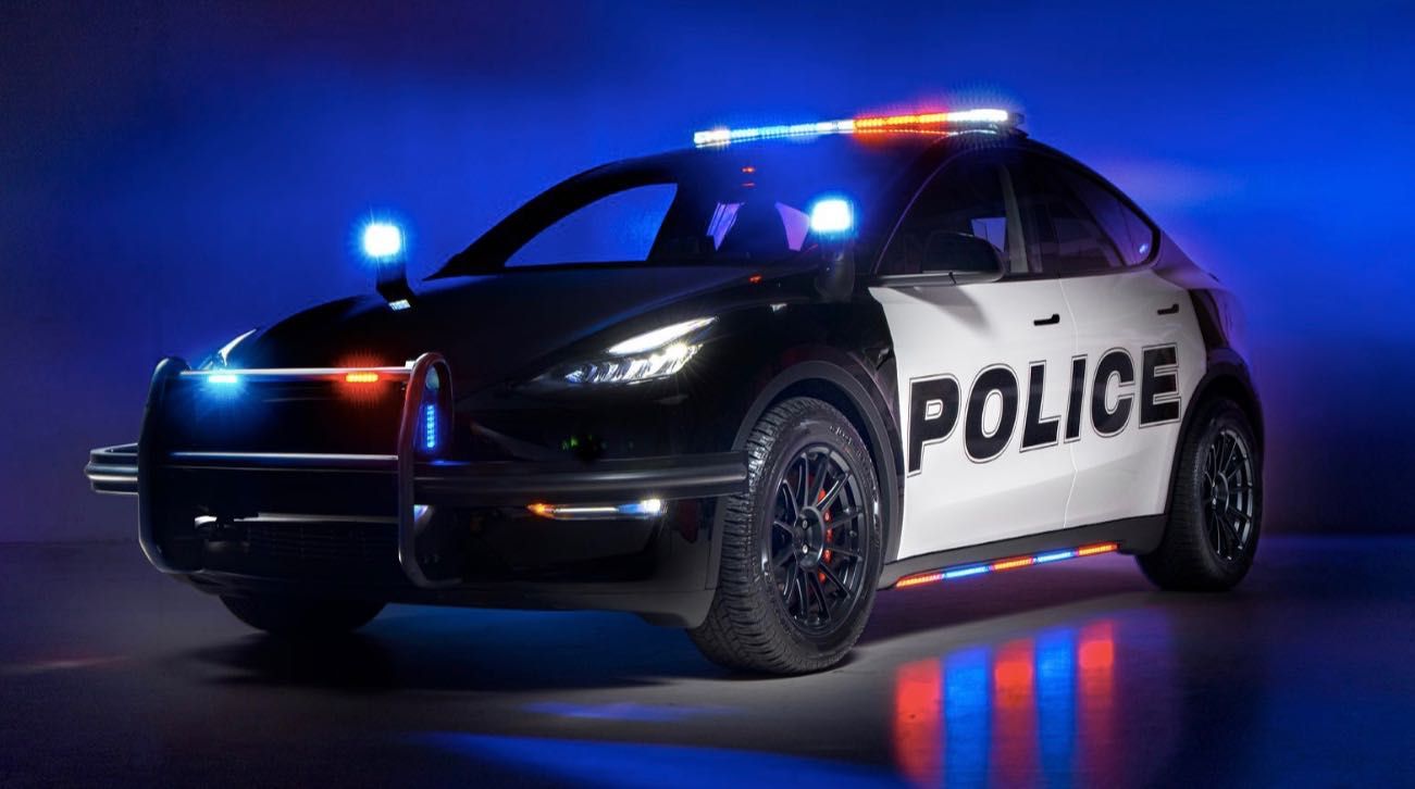 Tesla-Model-Y-polizia-California-1.jpg
