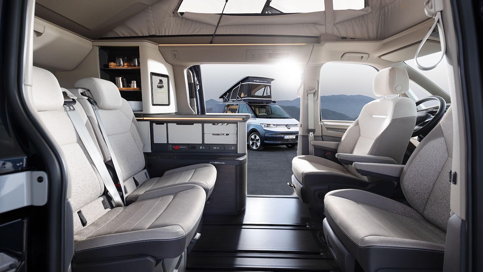 VW_T7_California_Interior_Lifestyle_2.jpeg