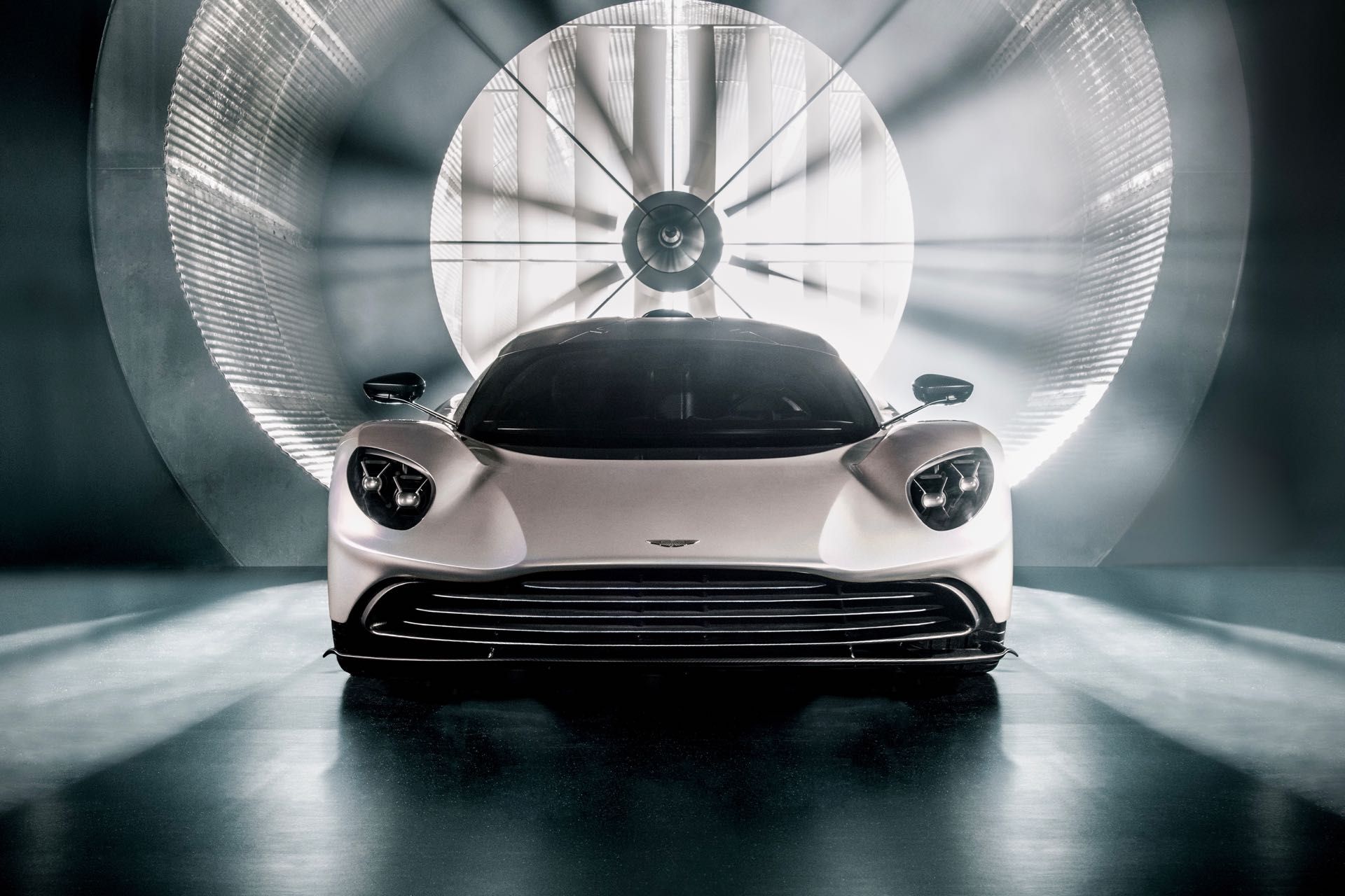 Aston-Martin-Valhalla-1.jpg