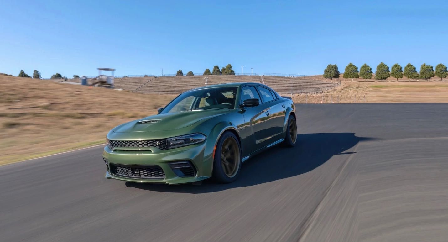 Dodge-Charger-Challenger-Scat-Pack-2.jpg