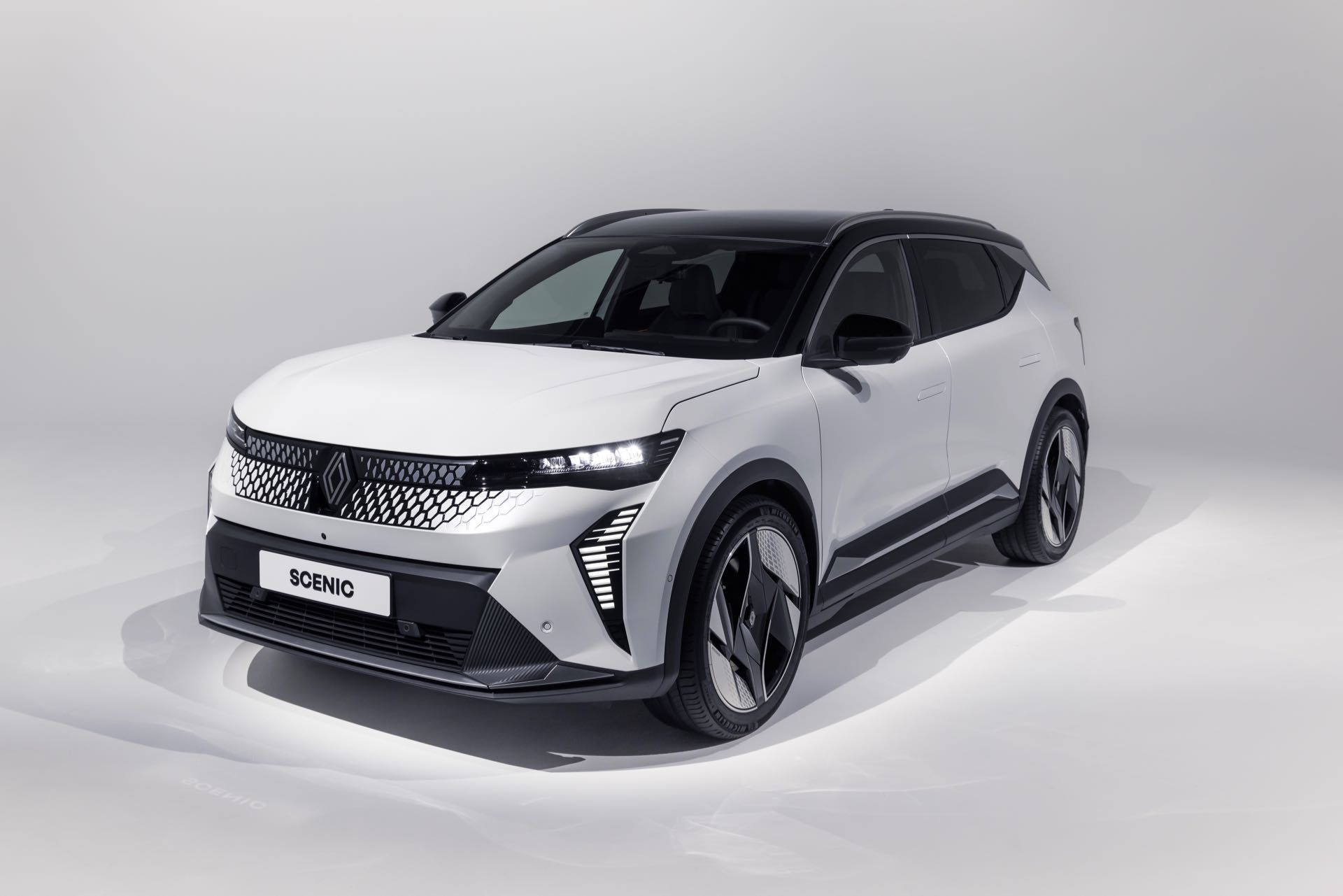 Nuova-Renault-Scenic-E-Tech-Electric-1.jpg
