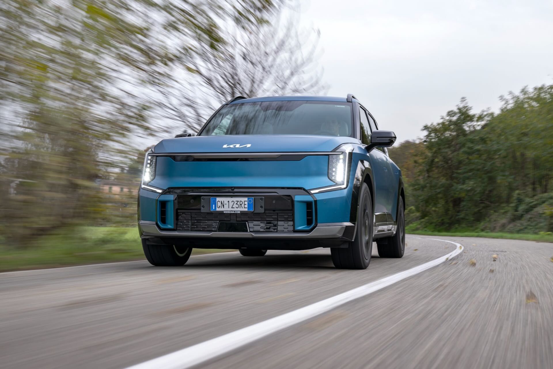 Kia-EV9-prova-su strada-14.jpeg