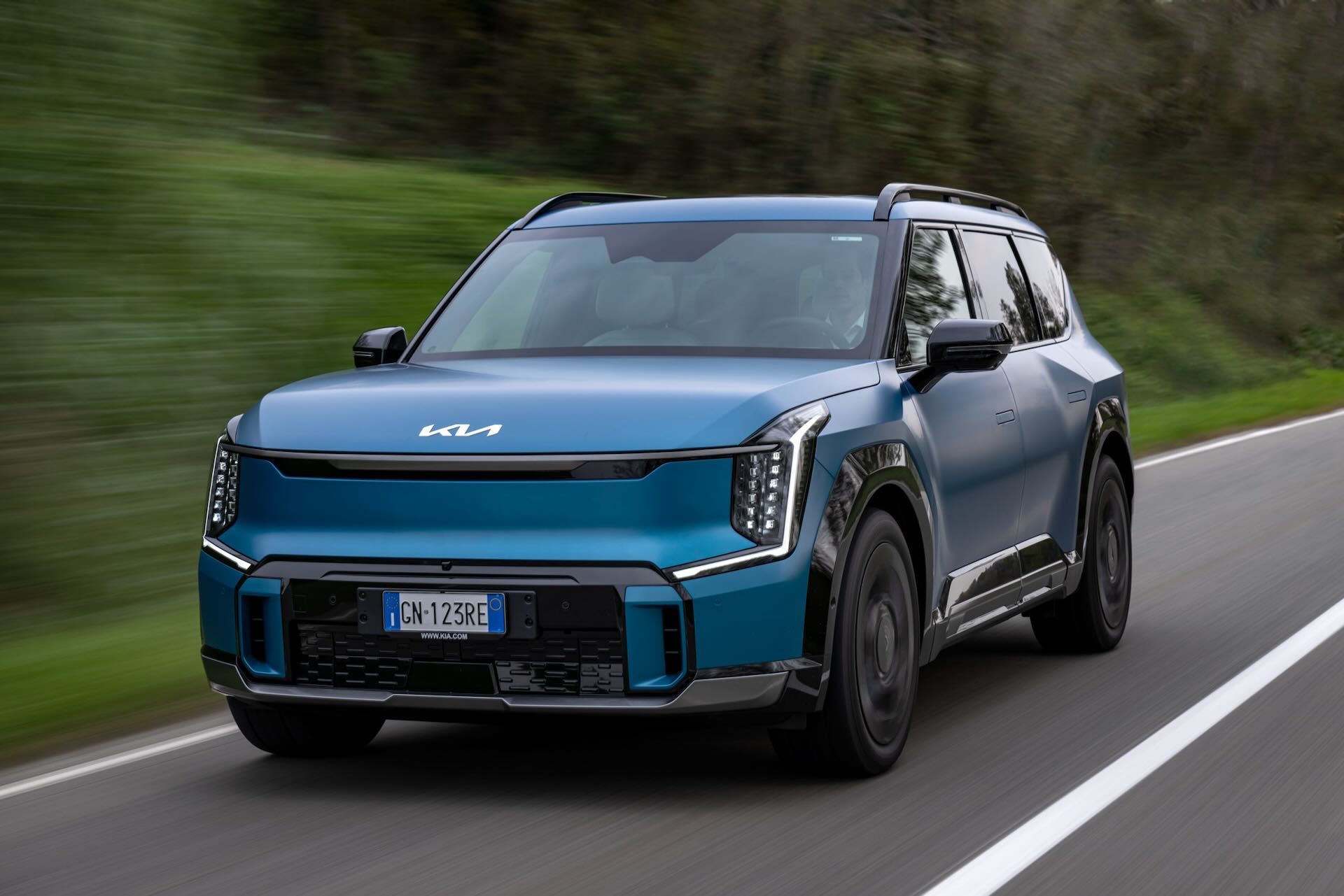 Kia-EV9-prova-su strada-5.jpeg