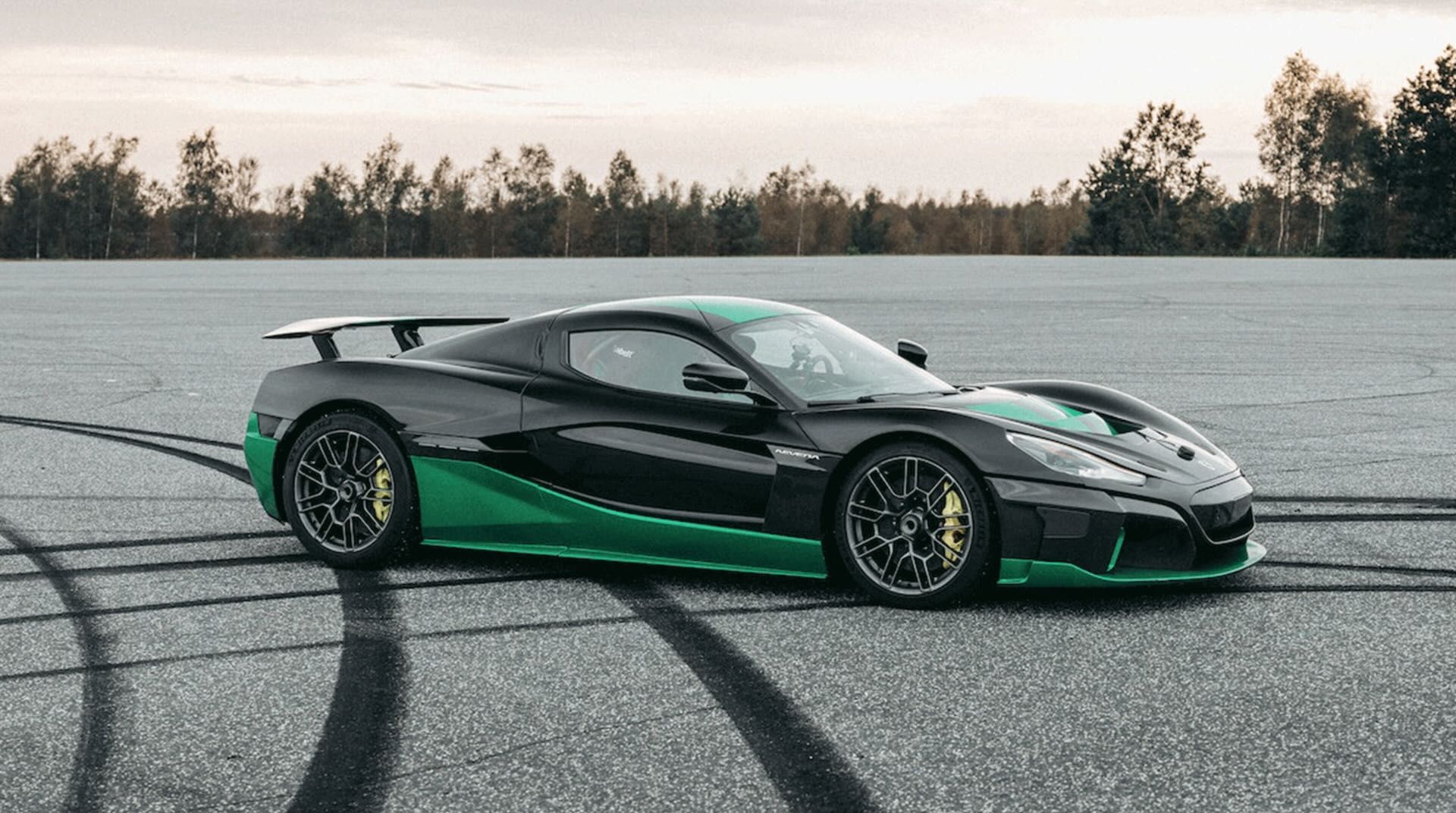 Rimac-Nevera-Guinness-World-Record-5.jpeg