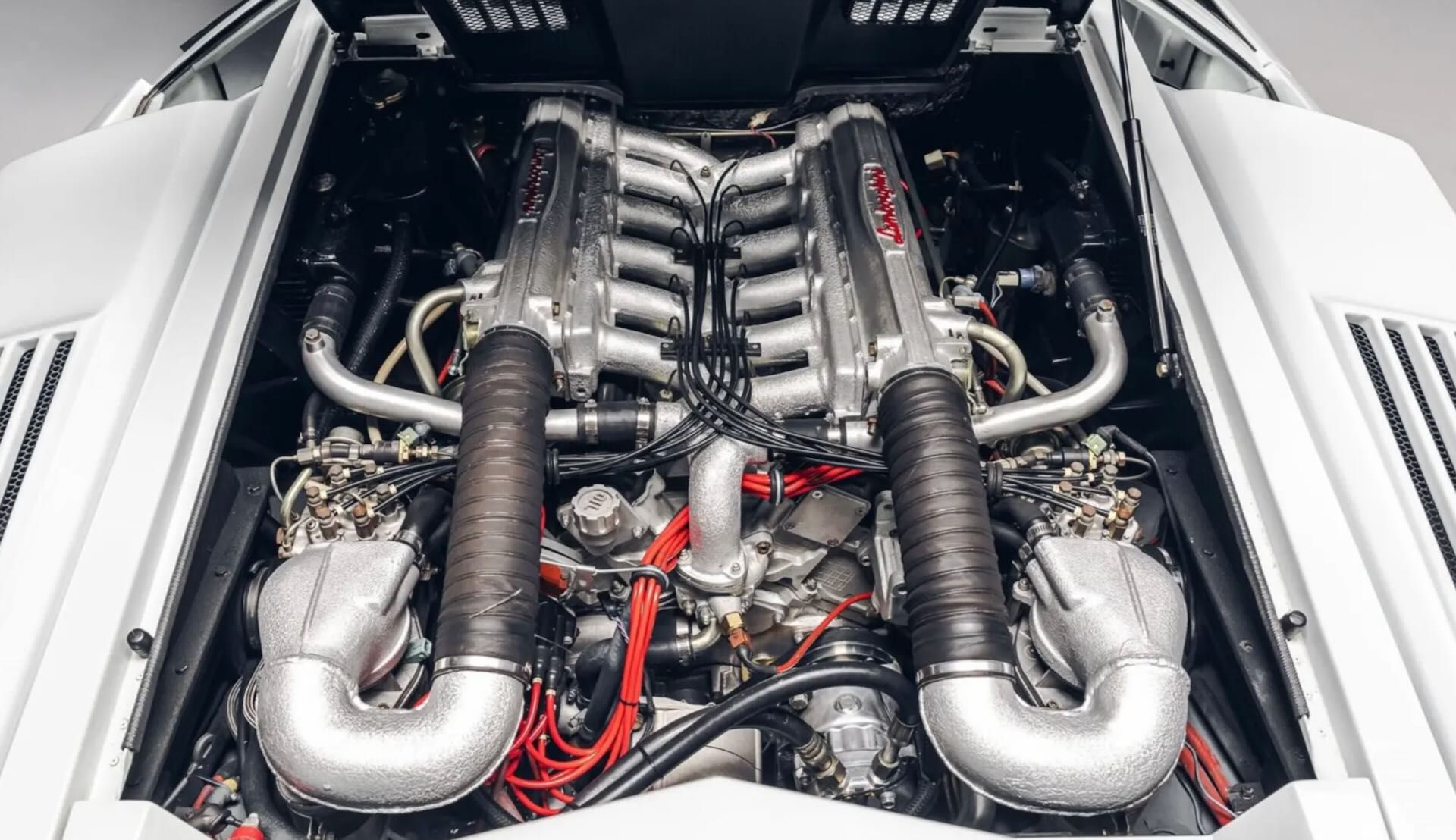 Lamborghini-Countach-25-Anniversario-20.jpeg